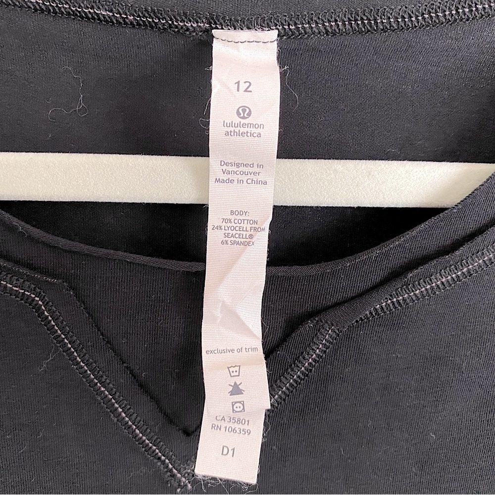 Nwot Lululemon Solid Black Long Sleeve Shirt With… - image 5